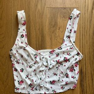 Windsor “Playing Favorites” Lace-Up Floral Crop Tank
